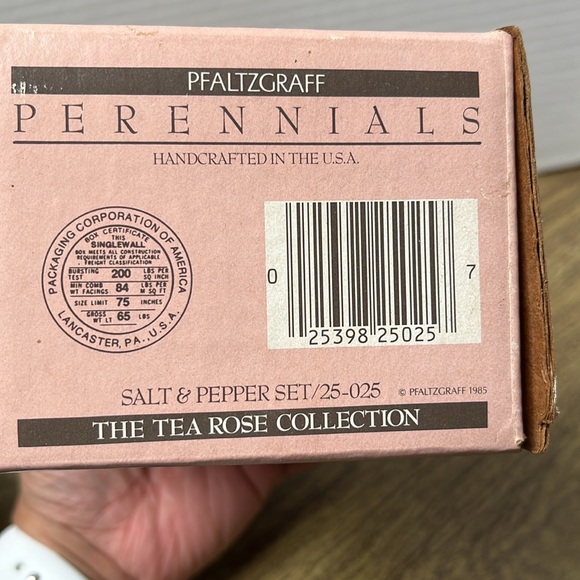Pfaltzgraff Vintage 1985 Perennials The Tea Rose Collection Salt & Pepper Shaker - Picture 10 of 12